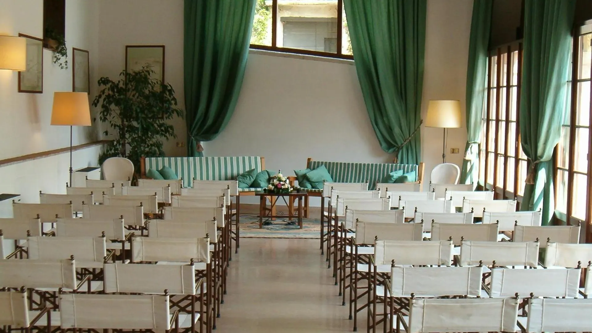 مزرعة للإقامة La Foresteria Serego Alighieri SantʼAmbrogio di Valpolicella إيطاليا