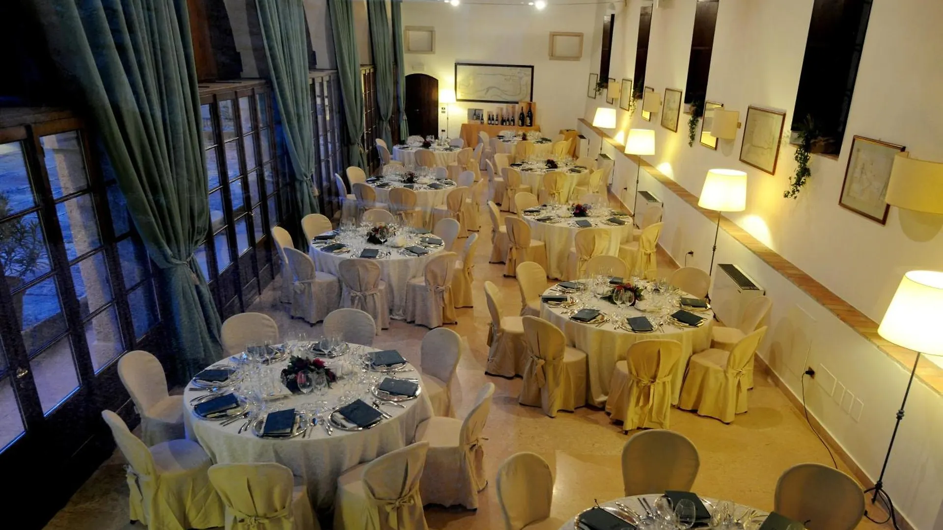 La Foresteria Serego Alighieri SantʼAmbrogio di Valpolicella مزرعة للإقامة