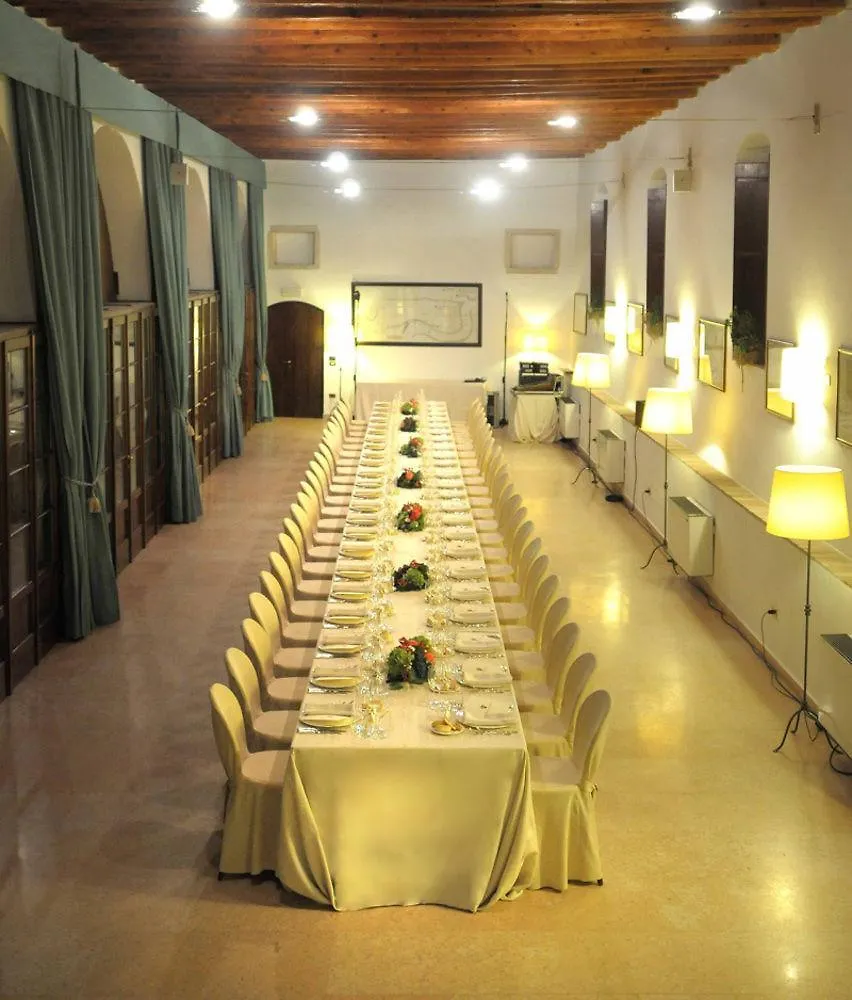 مزرعة للإقامة La Foresteria Serego Alighieri SantʼAmbrogio di Valpolicella إيطاليا